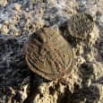 Два изключително ценни за историческата наука оловни печата,...